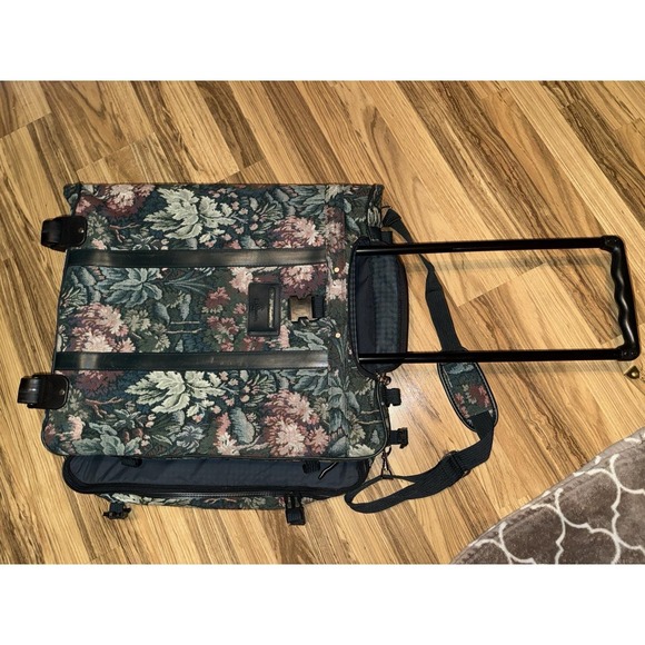 VTG Atlantic Suitcase Tapestry Green Floral Wheeled Rolling Wardrobe Rare USA - Picture 9 of 16